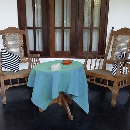 Sigiri Veenus Paradise Szigirija Kültér fotó