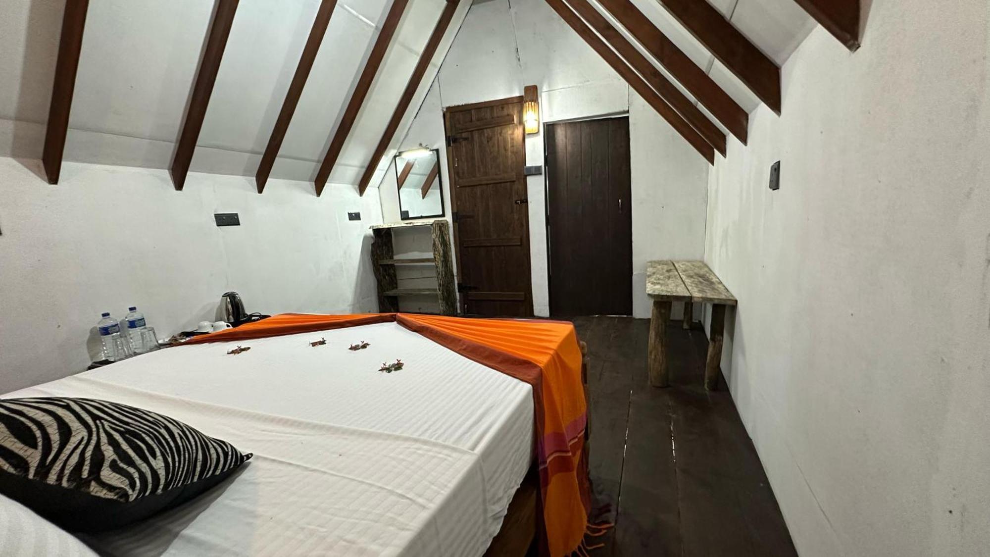 Sigiri Veenus Paradise Szigirija Kültér fotó